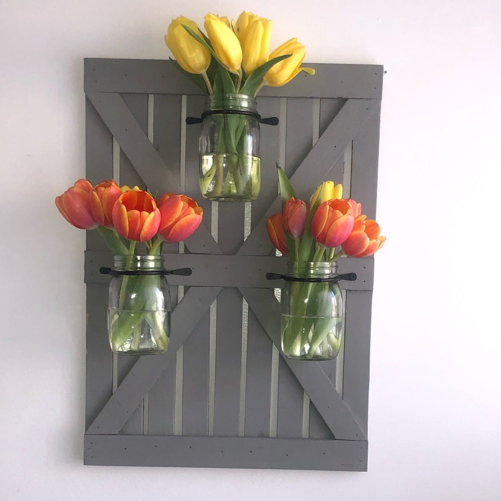 Meet your Posher, Naira